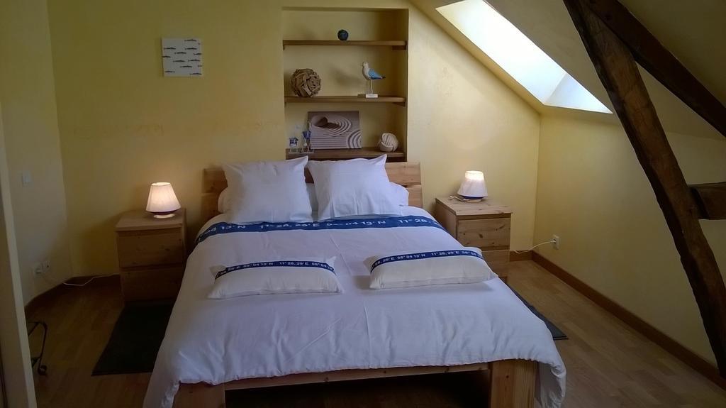 Hotel La P'Tit' Fugue La Bouexiere Zimmer foto
